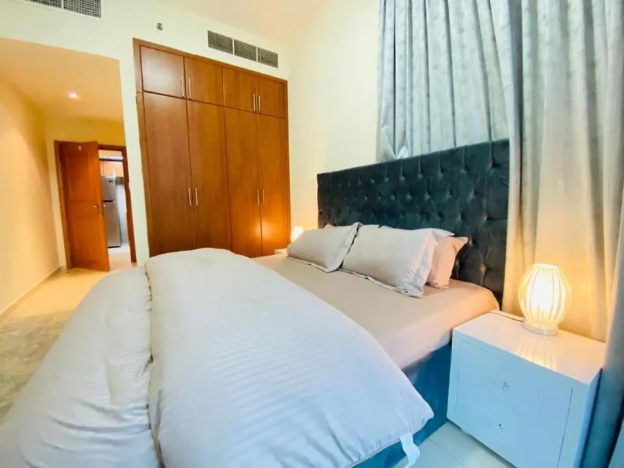 Dubai Marina 1 Bedroom Hall Apartment With Beautiful View